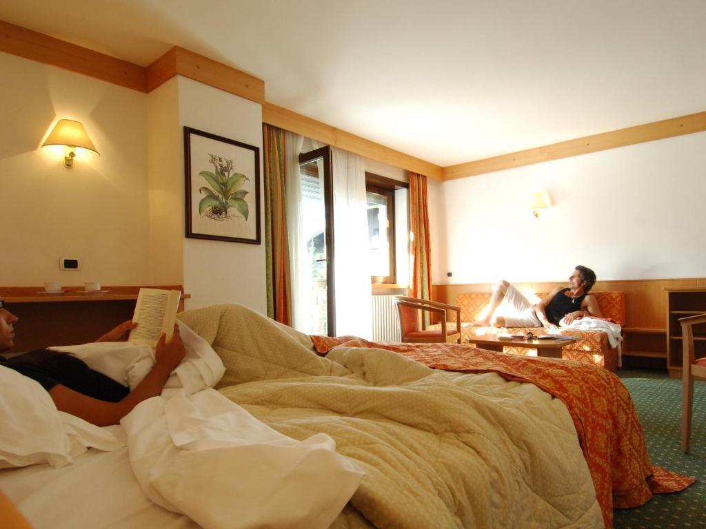 Hotel Antares Selva di Val Gardena Pokoj fotografie